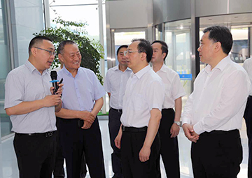 国务委员、国务院秘书长， 时任江苏省委书记吴政隆调研PG电子科技